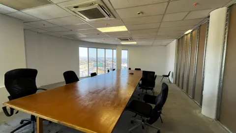 Fourways Mall, 95 William Nicol Dr, Sandton, 2055, South Africa has a 1400m² Retail Space Available To Let (4)